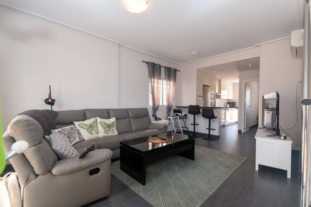 3 soveværelse Semi-Rækkehus til salg i Orihuela Costa med swimmingpool garage - € 295.000 (Ref: 9317937)