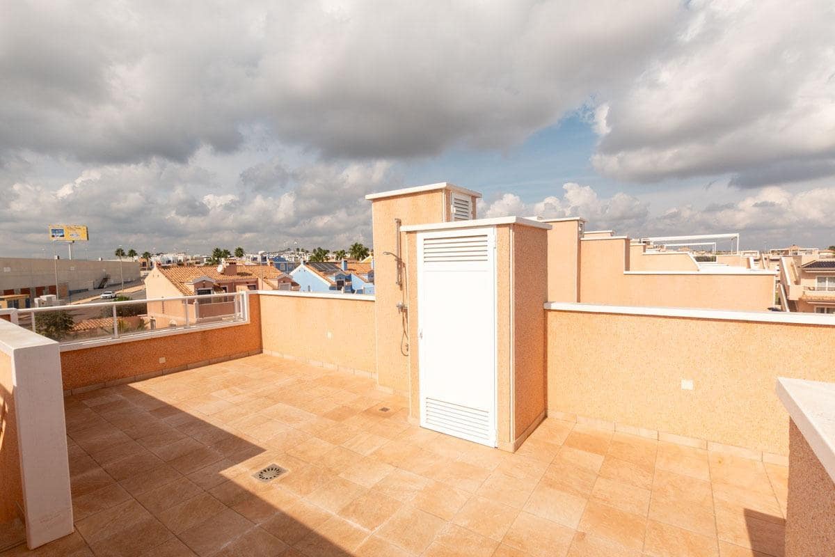 3 soveværelse Semi-Rækkehus til salg i Orihuela Costa med swimmingpool garage - € 295.000 (Ref: 9317937)