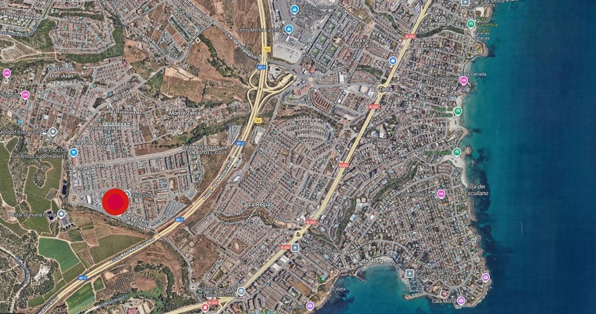 3 soveværelse Semi-Rækkehus til salg i Orihuela Costa med swimmingpool garage - € 295.000 (Ref: 9317937)