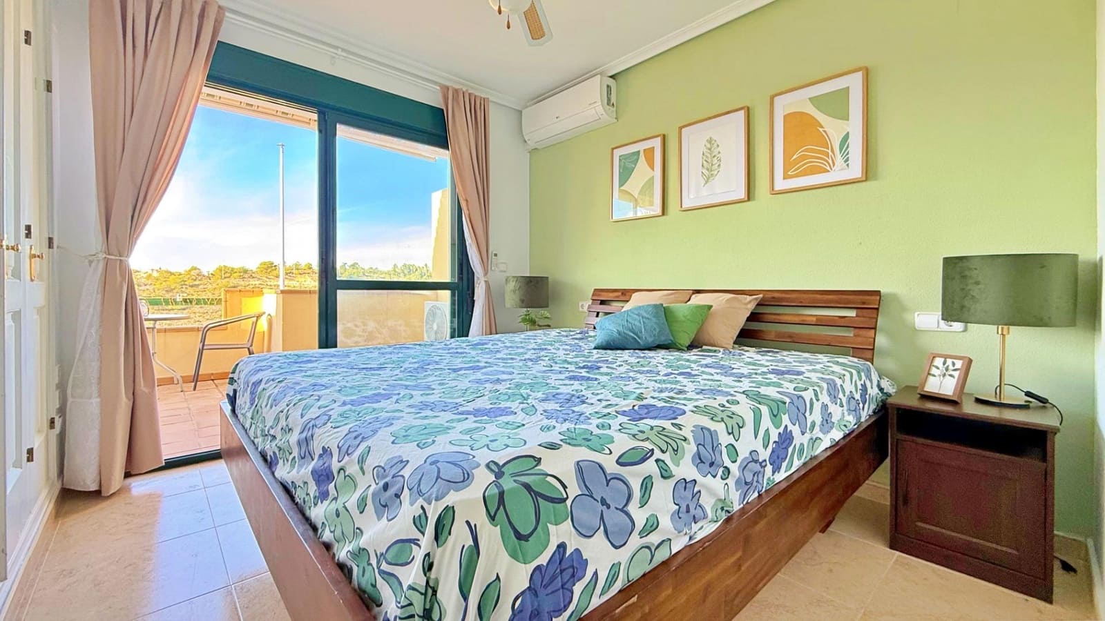 Adosado de 2 habitaciones en Orihuela Costa en venta con piscina - 215.000 € (Ref: 9565359)