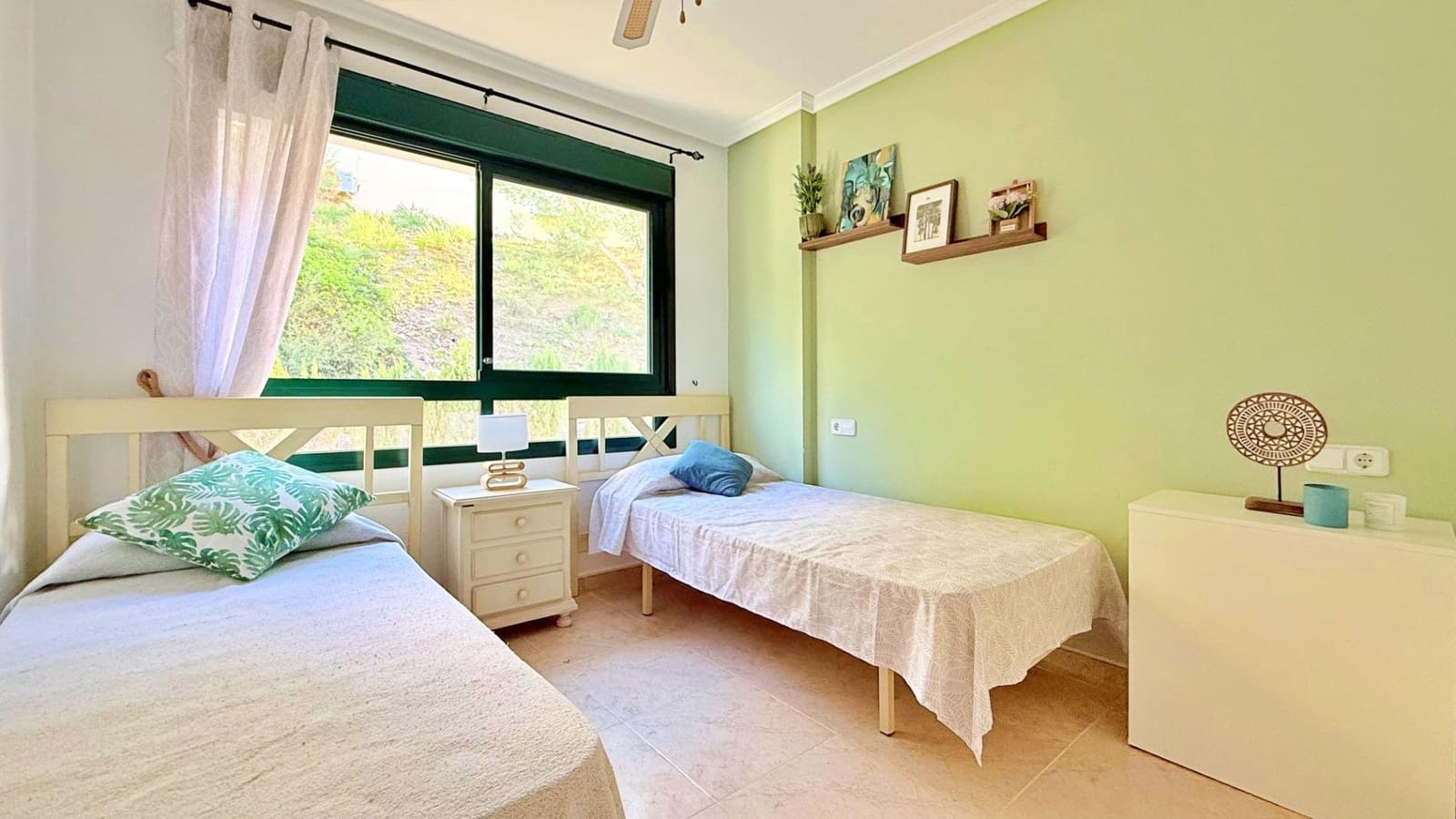 Adosado de 2 habitaciones en Orihuela Costa en venta con piscina - 215.000 € (Ref: 9565359)