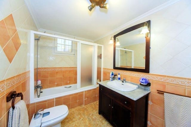 4 Zimmer Villa zu verkaufen in Los Balcones mit Pool - 510.000 € (Ref: 9627708)