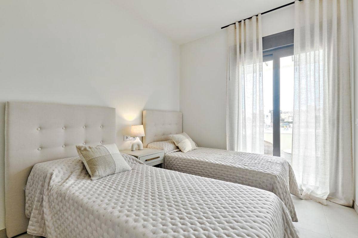 2 chambre Bungalow à vendre à La Veleta avec piscine garage - 370 000 € (Ref: 9627711)