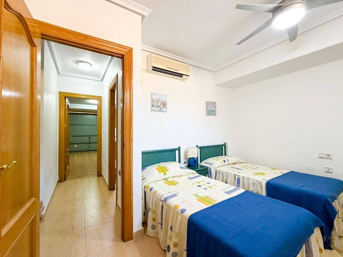 3 Zimmer Reihenhaus zu verkaufen in Torrevieja mit Pool Garage - 239.000 € (Ref: 9720099)