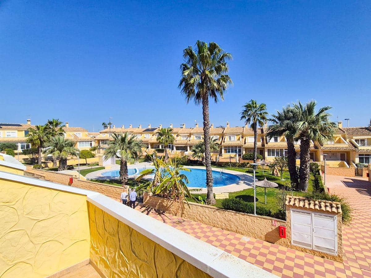 3 Zimmer Reihenhaus zu verkaufen in Torrevieja mit Pool Garage - 239.000 € (Ref: 9720099)