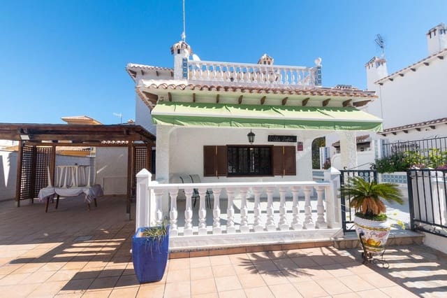 4 makuuhuone Huvila myytävänä paikassa La Zenia, Orihuela mukana uima-altaan 
autotalli - 585 000 € (Ref: 9778285)