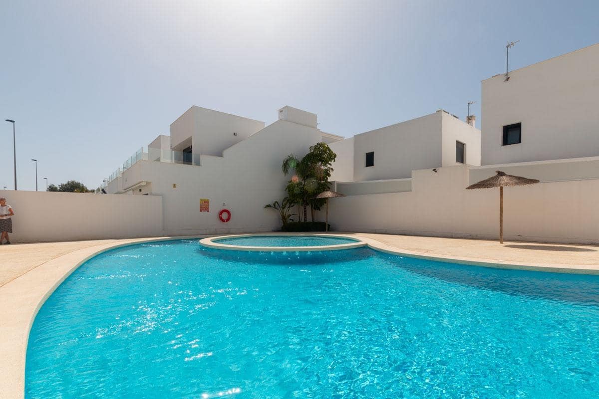 2 slaapkamer Appartement te koop in San Pedro del Pinatar met zwembad garage - € 239.000 (Ref: 9785033)