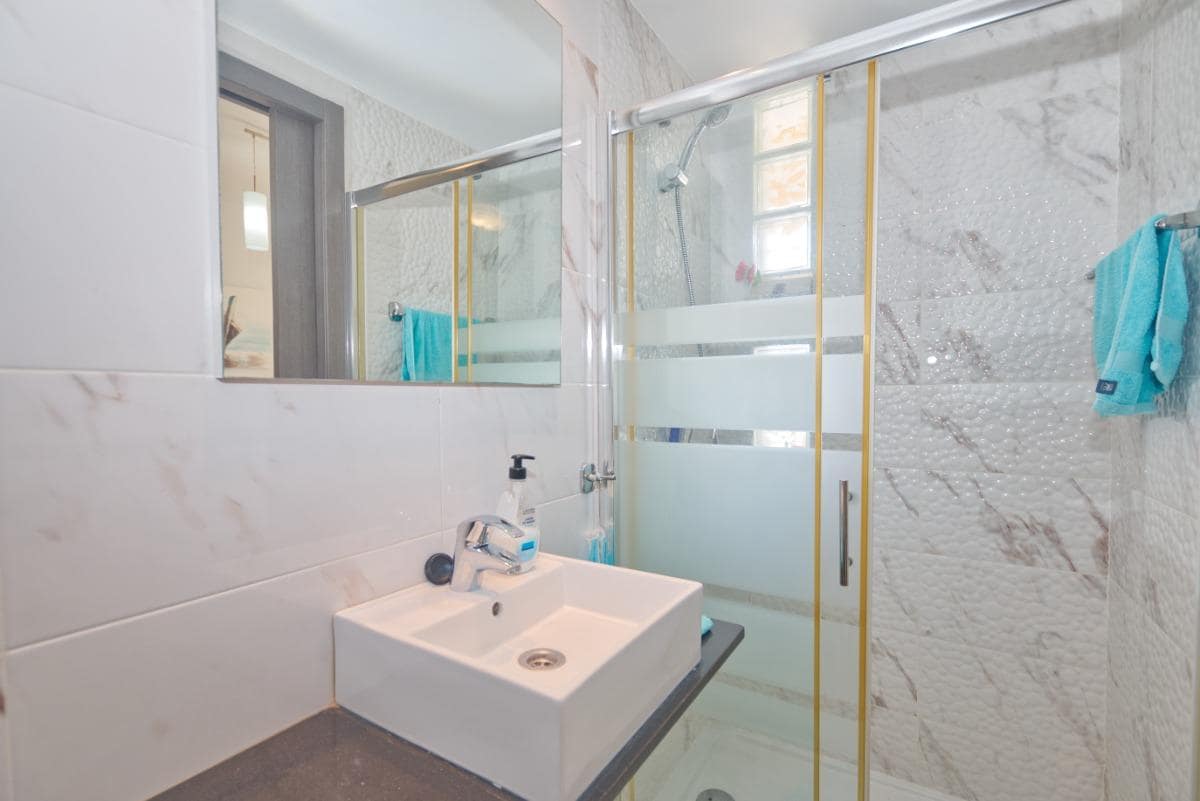 2 sypialnia Penthouse na sprzedaż w Orihuela Costa z basenem garażem - 269 000 € (Ref: 9839416)