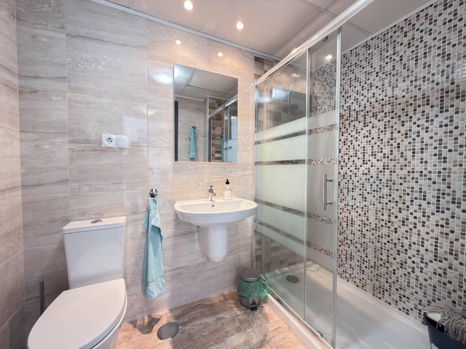 2 bedroom Penthouse for sale in Orihuela Costa with pool garage - € 269,000 (Ref: 9839416)