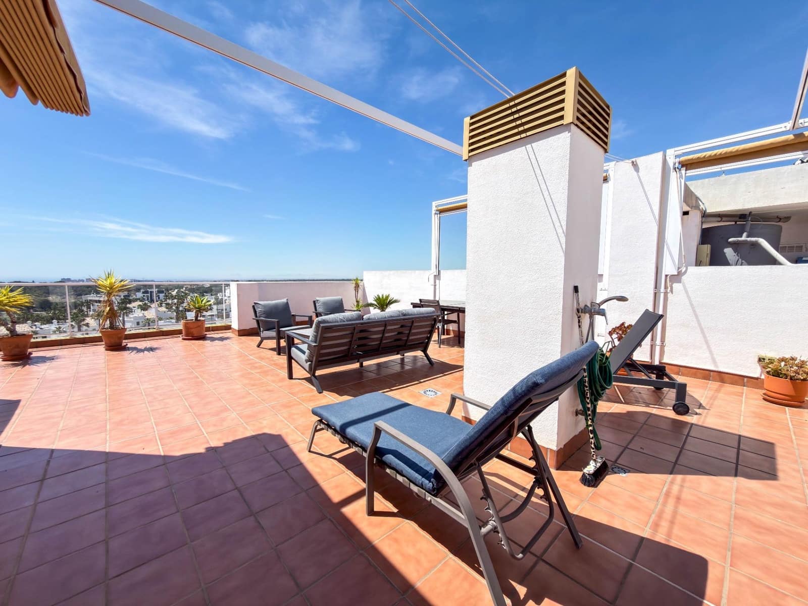 2 bedroom Penthouse for sale in Orihuela Costa with pool garage - € 269,000 (Ref: 9839416)