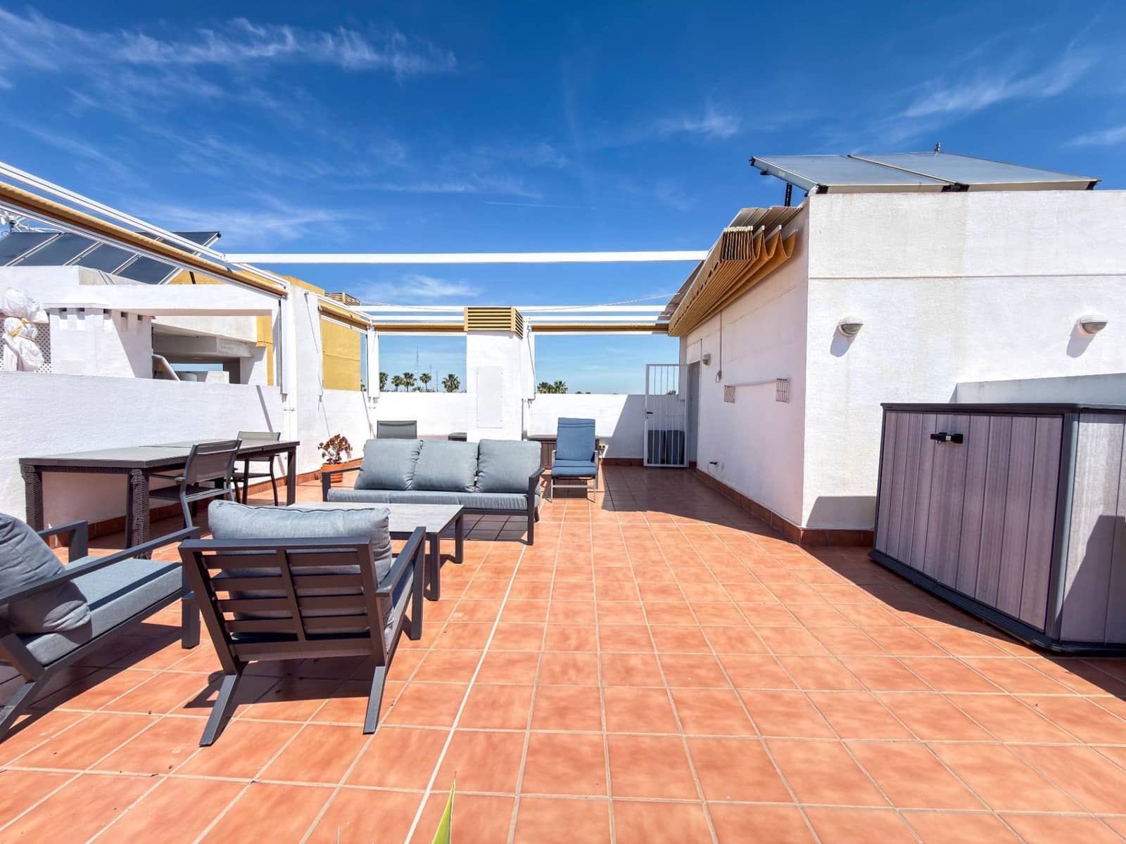 2 bedroom Penthouse for sale in Orihuela Costa with pool garage - € 269,000 (Ref: 9839416)
