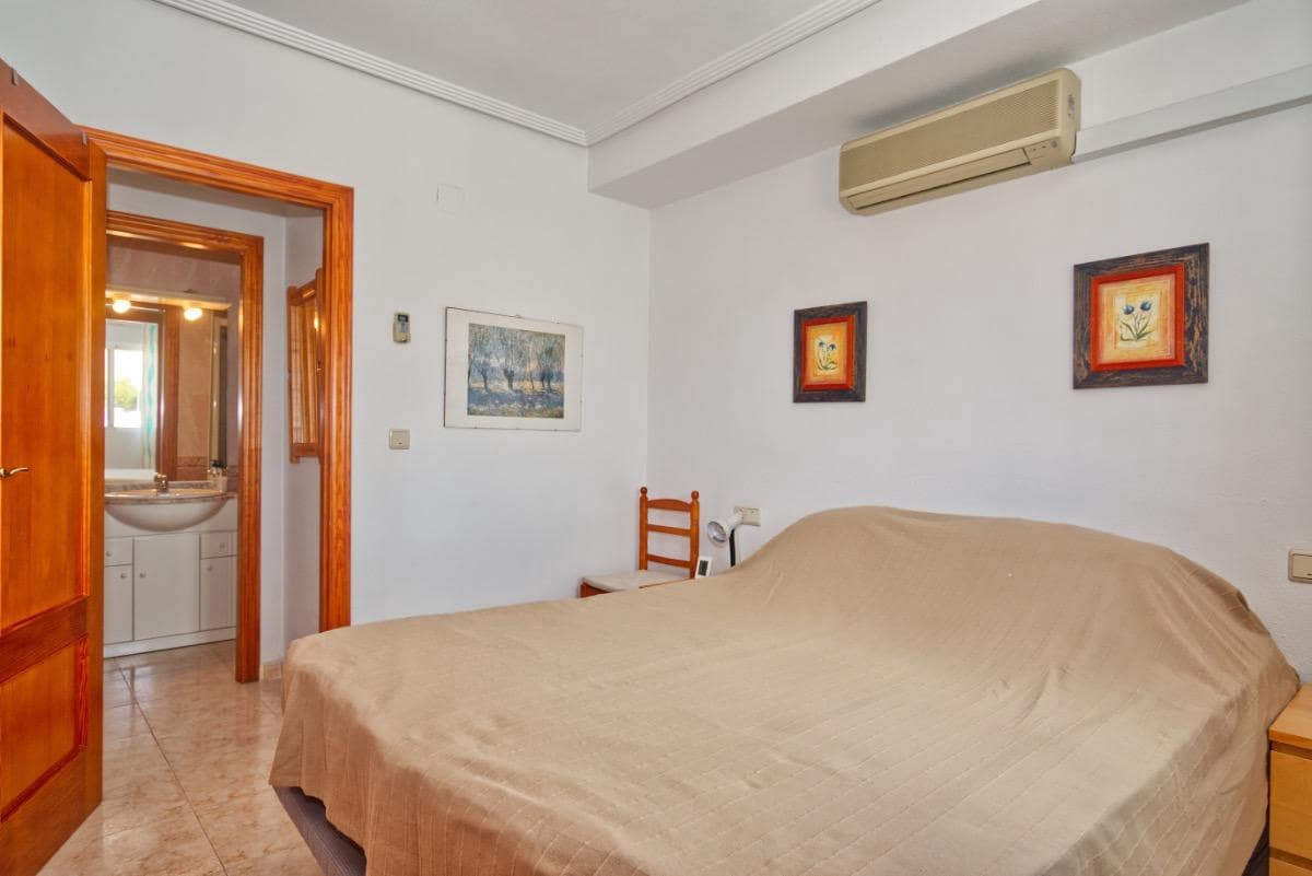 2 bedroom Apartment for sale in Los Altos with pool garage - € 154,900 (Ref: 9904108)
