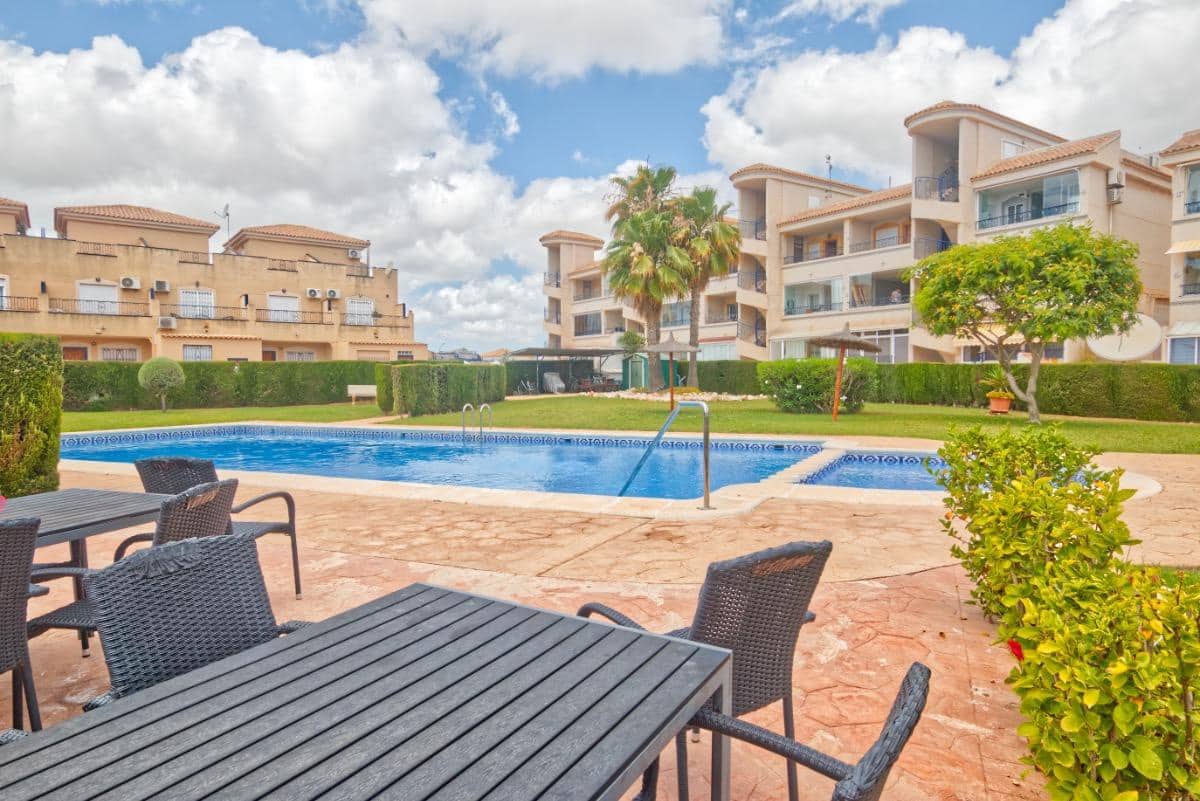 2 bedroom Apartment for sale in Los Altos with pool garage - € 154,900 (Ref: 9904108)