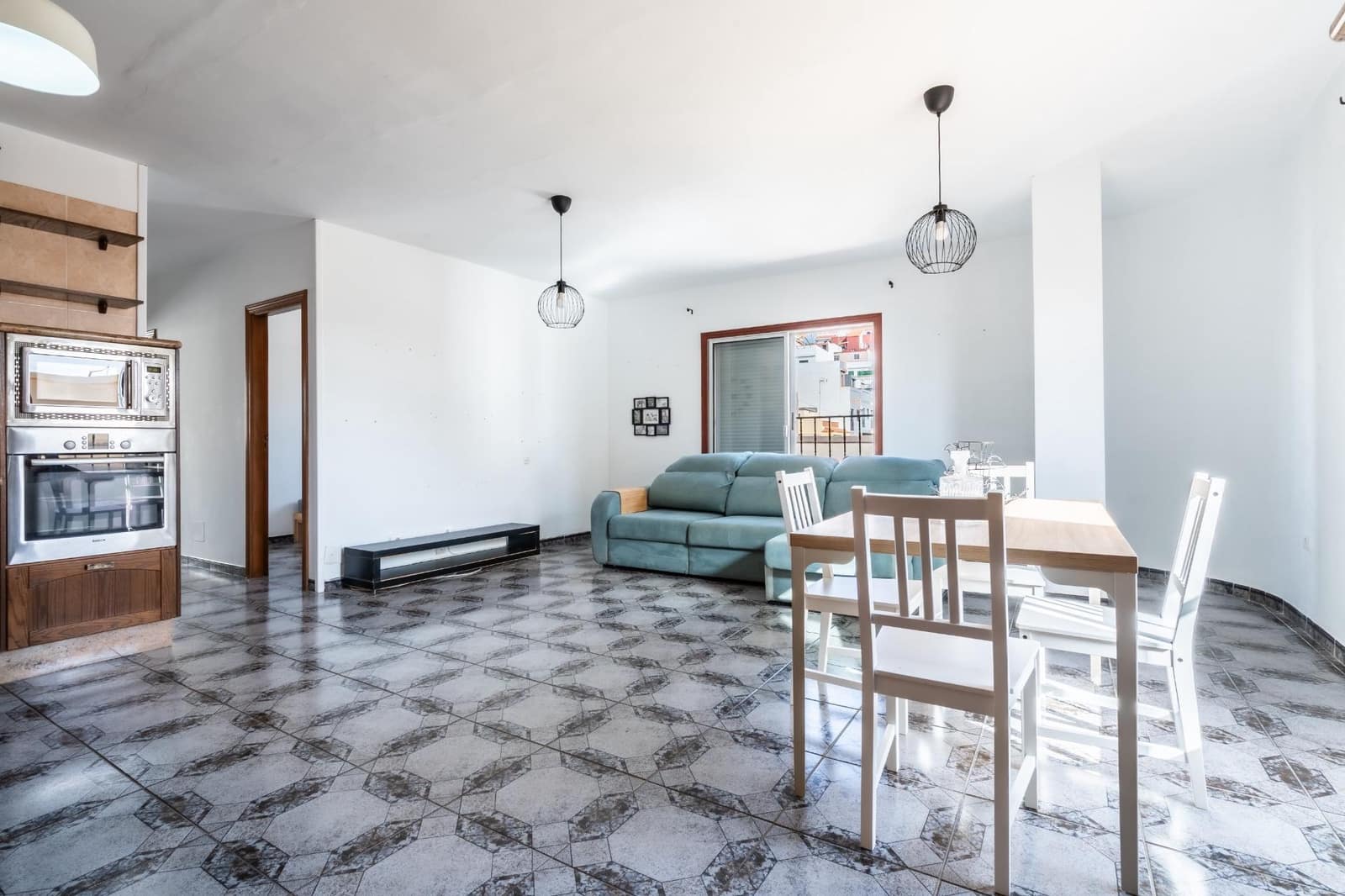3 bedroom Apartment for rent in La Jaca - € 840 (Ref: 10009187)