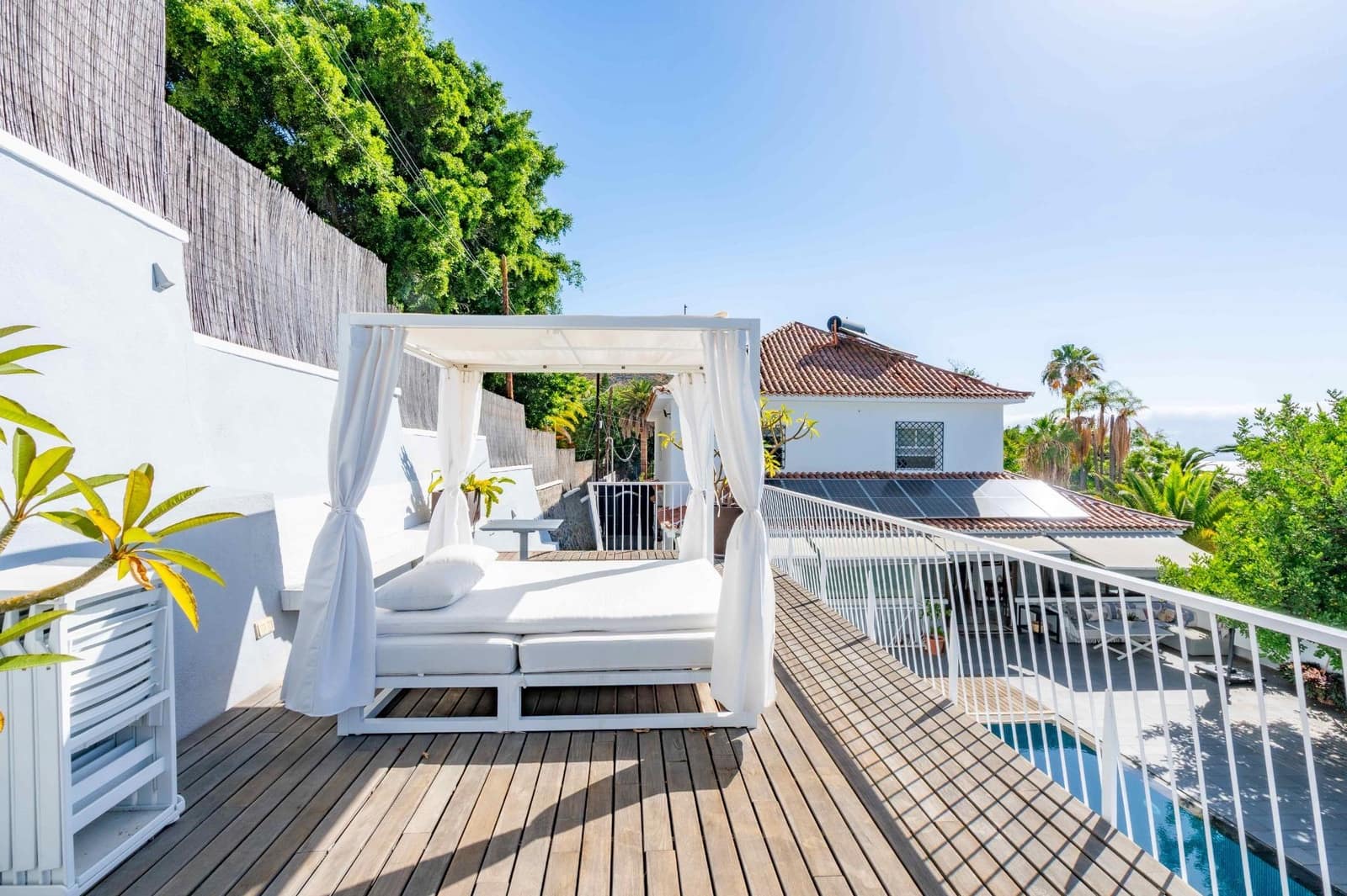 Chalet de 7 habitaciones en Santa Cruz de Tenerife en venta con piscina garaje - 2.150.000 € (Ref: 10011543)