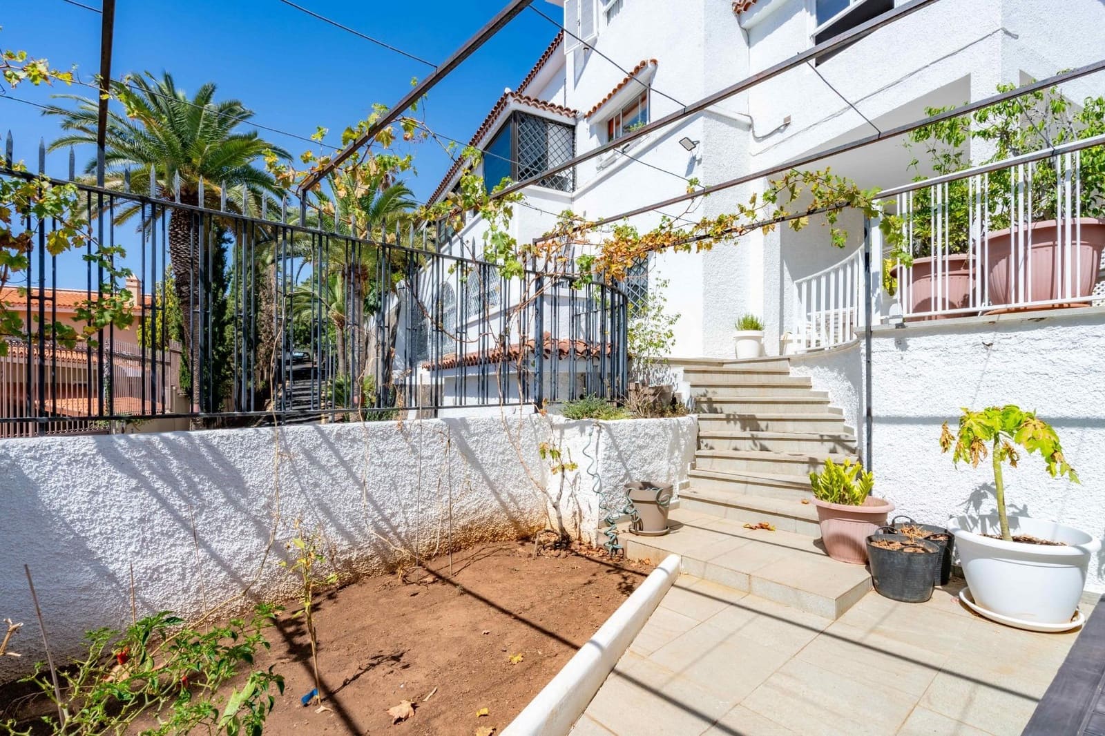Chalet de 7 habitaciones en Santa Cruz de Tenerife en venta con piscina garaje - 2.150.000 € (Ref: 10011543)