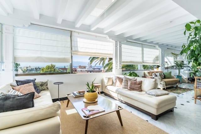 7 Zimmer Villa zu verkaufen in Santa Cruz de Tenerife mit Pool Garage - 2.150.000 € (Ref: 10011543)