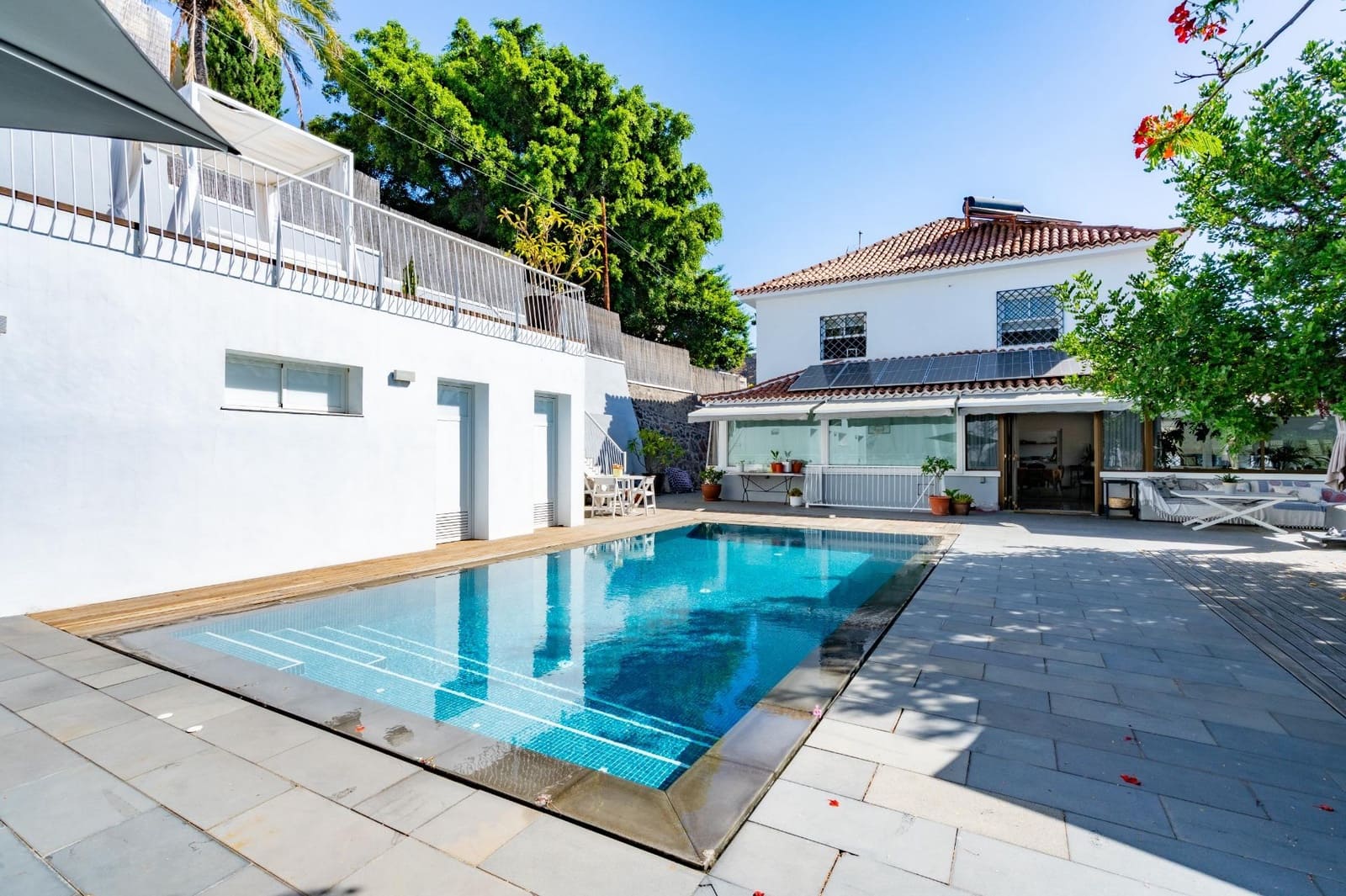 7 soveværelse Villa til salg i Santa Cruz de Tenerife med swimmingpool garage - € 2.150.000 (Ref: 10011543)