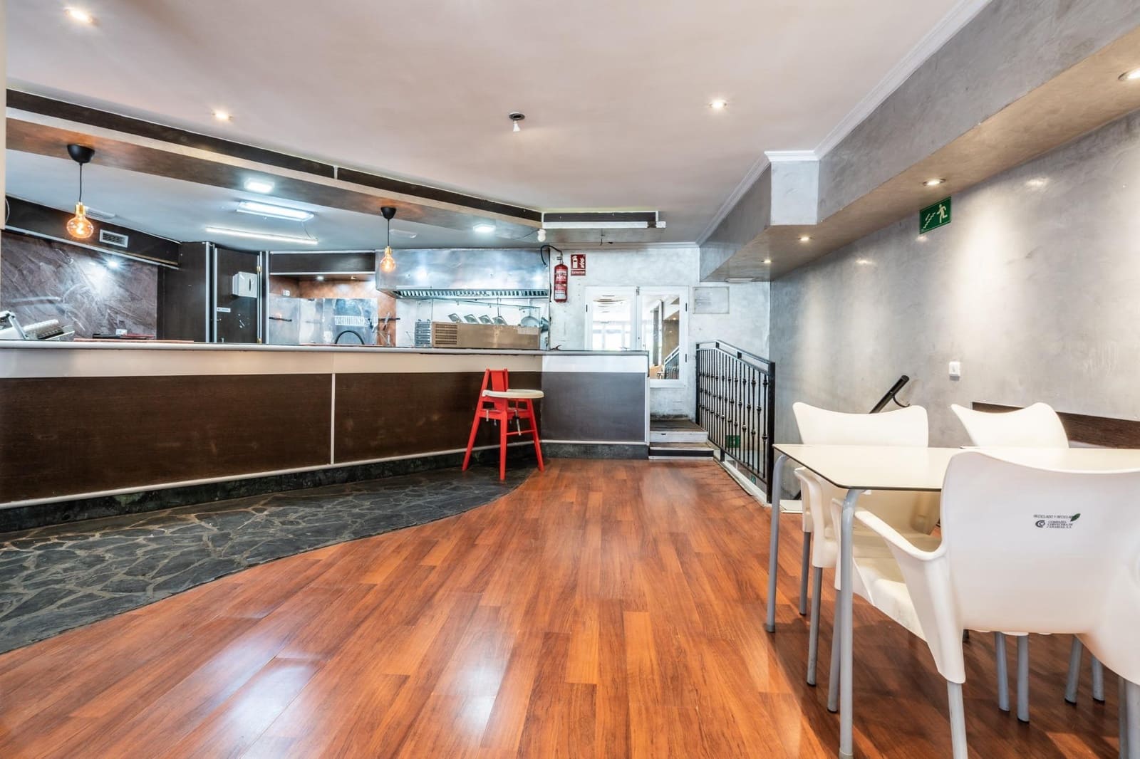 Local Commercial à louer à Playa de las Americas - 2 500 € (Ref: 10035472)