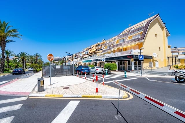 Local Commercial à louer à Playa de las Americas, Arona - 2 500 € (Ref: 10035472)