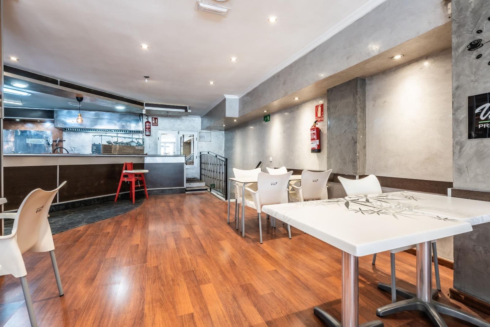 Local Commercial à louer à Playa de las Americas - 2 500 € (Ref: 10035472)