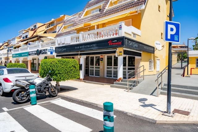 Local Commercial à louer à Playa de las Americas, Arona - 2 500 € (Ref: 10035472)