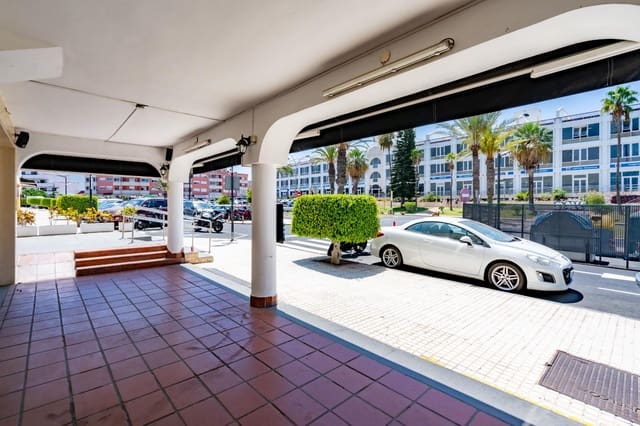 Local Commercial à louer à Playa de las Americas, Arona - 2 500 € (Ref: 10035472)