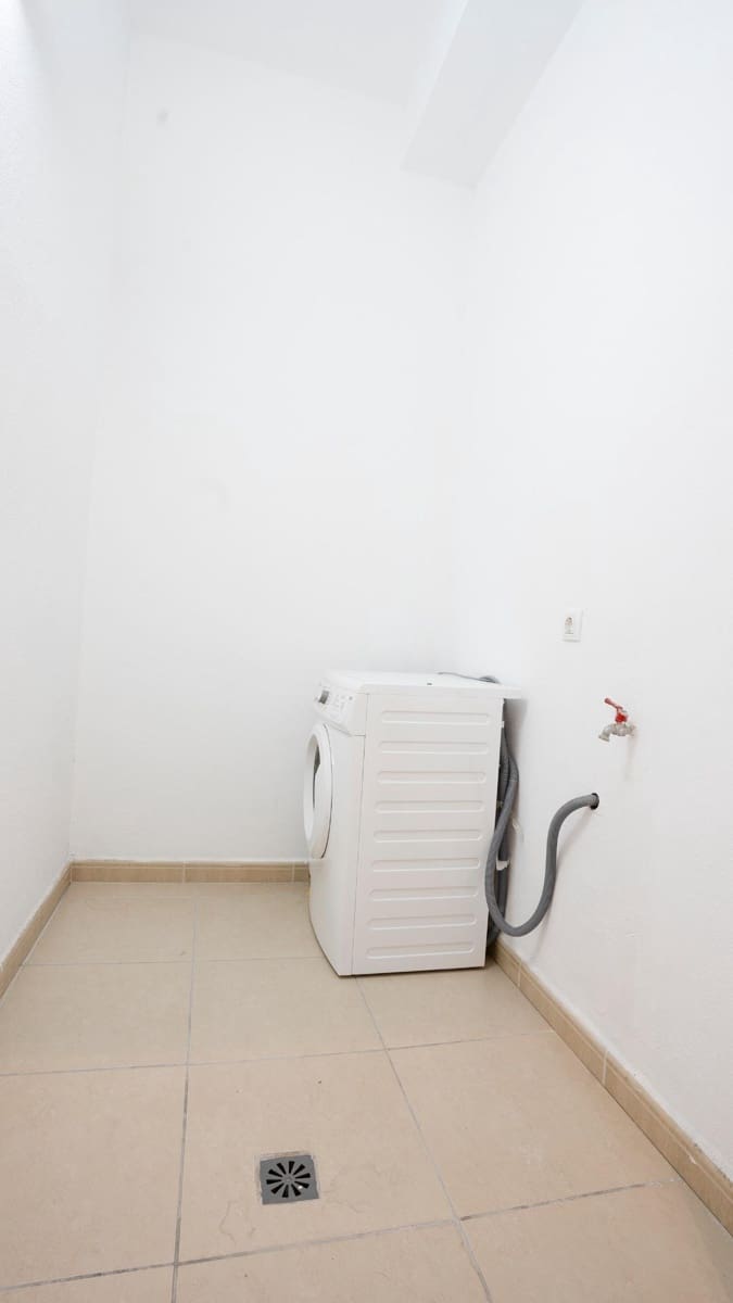 2 Zimmer Reihenhaus zu vermieten in Santa Cruz de Tenerife mit Garage - 1.100 € (Ref: 10041236)
