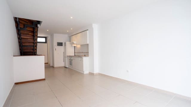 2 Zimmer Reihenhaus zu vermieten in Santa Cruz de Tenerife mit Garage - 1.100 € (Ref: 10041236)