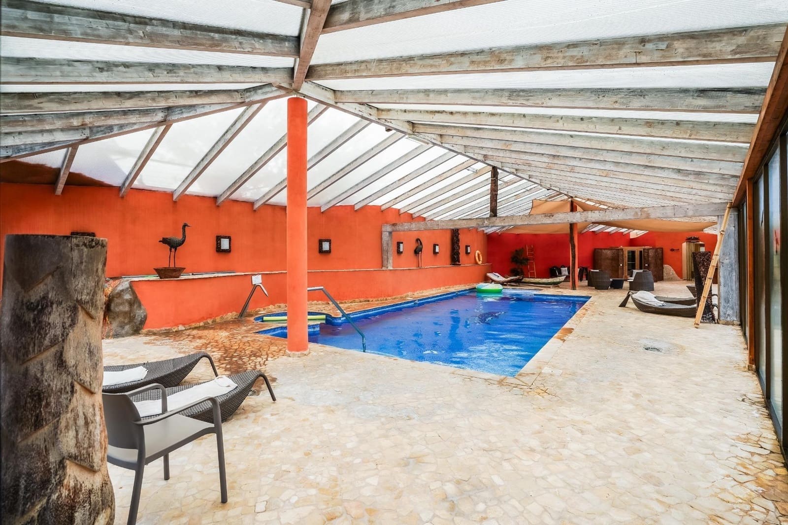 40 makuuhuone Hotelli myytävänä paikassa Guia de Isora mukana uima-altaan - 6 500 000 € (Ref: 10043119)