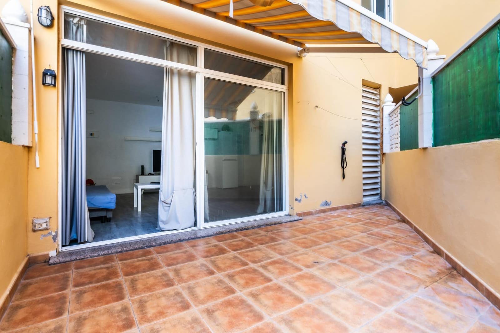 3 slaapkamer Appartement te koop in El Medano met zwembad - € 309.000 (Ref: 10068028)