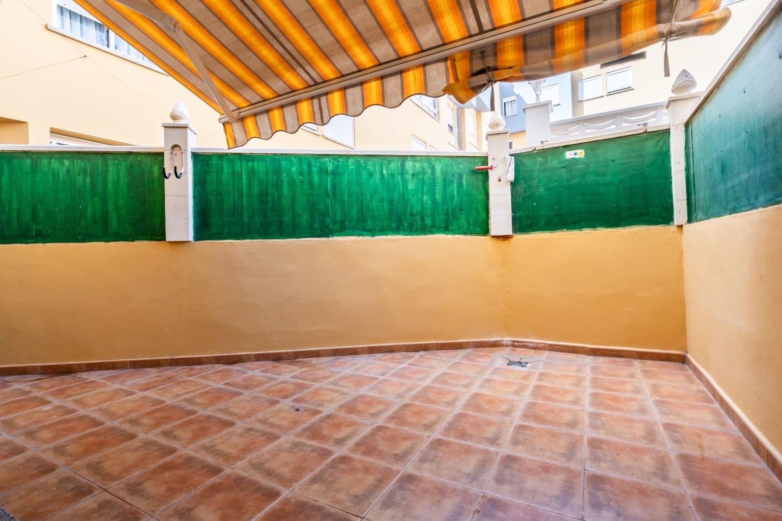 3 slaapkamer Appartement te koop in El Medano met zwembad - € 309.000 (Ref: 10068028)