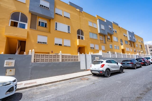 3 bedroom Apartment for sale in El Medano, Granadilla de Abona with pool - € 309,000 (Ref: 10068028)