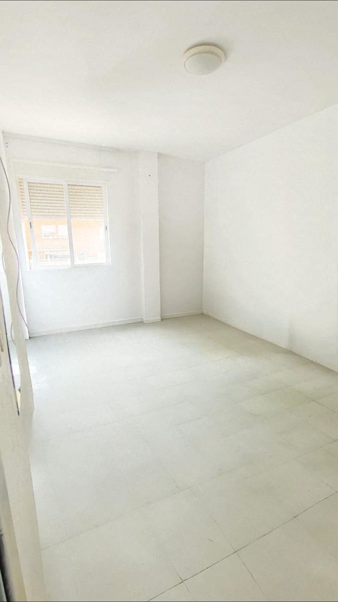 3 bedroom Apartment for sale in El Medano with pool garage - € 309,000 (Ref: 10068028)