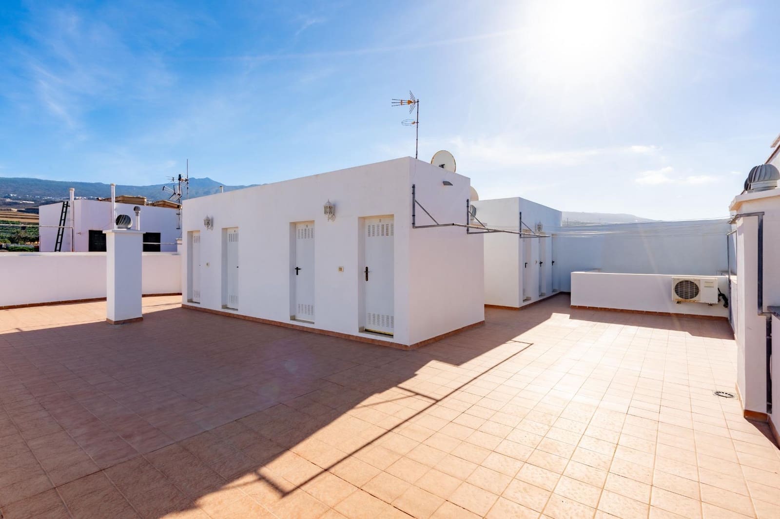 2 soverom Leilighet til salgs i Playa San Juan med garasje - € 312 000 (Ref: 10142458)