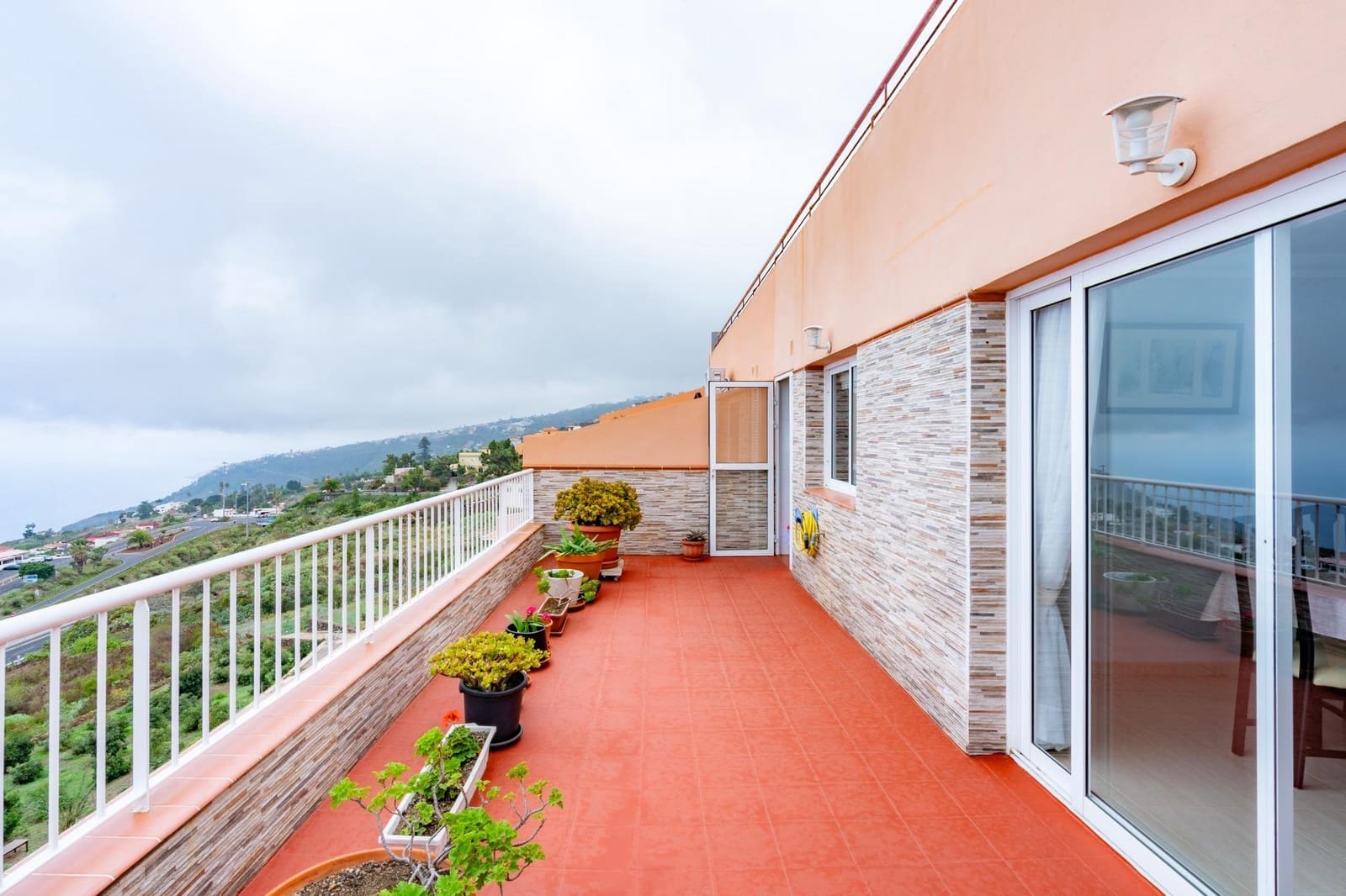Ático de 2 habitaciones en La Matanza de Acentejo en venta con garaje - 193.000 € (Ref: 10185049)