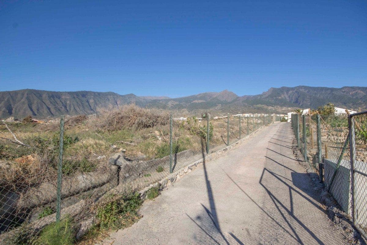 Grunde uden byggetilladelser til salg i Guimar - € 118.000 (Ref: 3907319)