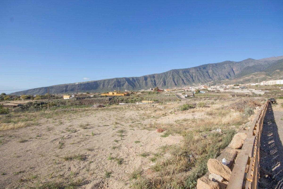 Grunde uden byggetilladelser til salg i Guimar - € 118.000 (Ref: 3907319)