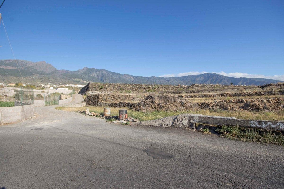 Grunde uden byggetilladelser til salg i Guimar - € 118.000 (Ref: 3907319)