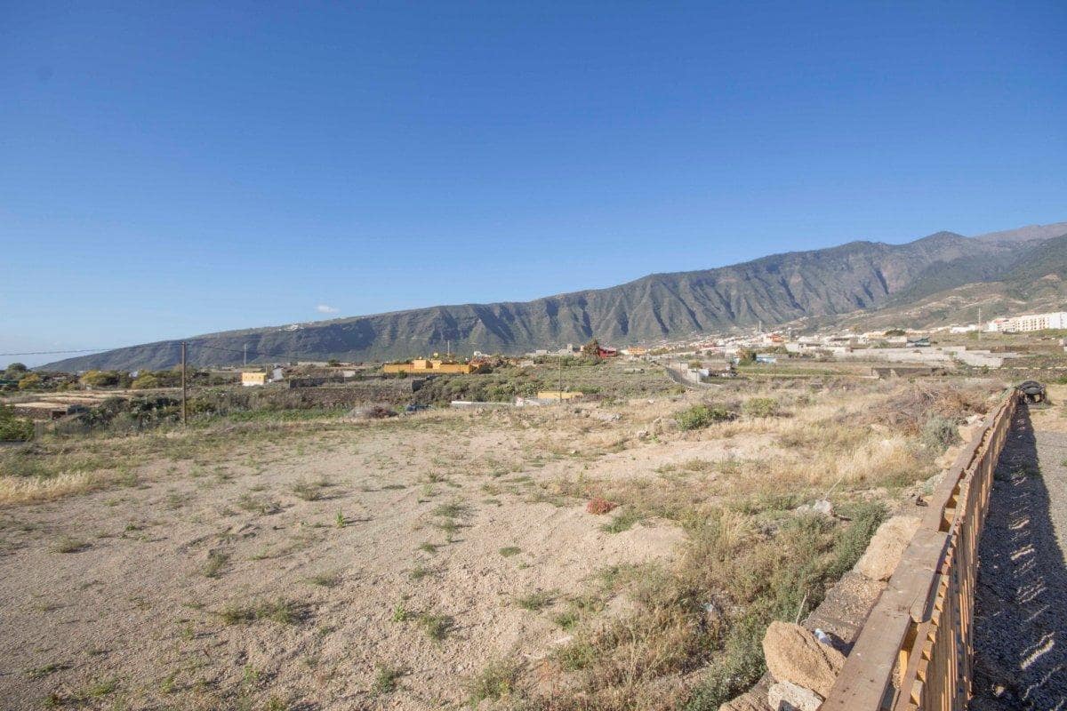 Grunde uden byggetilladelser til salg i Guimar - € 118.000 (Ref: 3907319)