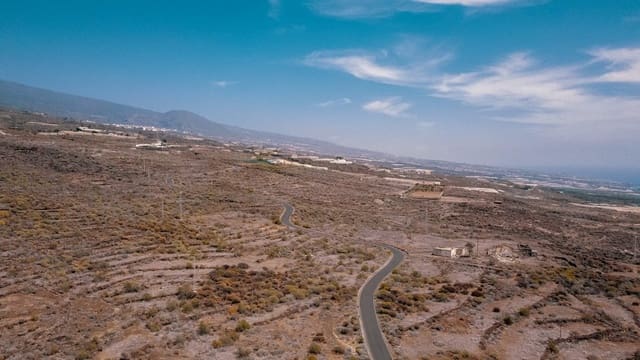 Terreno Non Edificato in vendita in Guía de Isora - 200.000 € (Rif: 4964174)