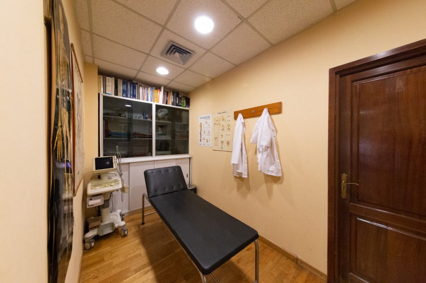 8 soveværelse Erhverv til leje i San Cristobal de La Laguna med garage - € 3.000 (Ref: 6176501)