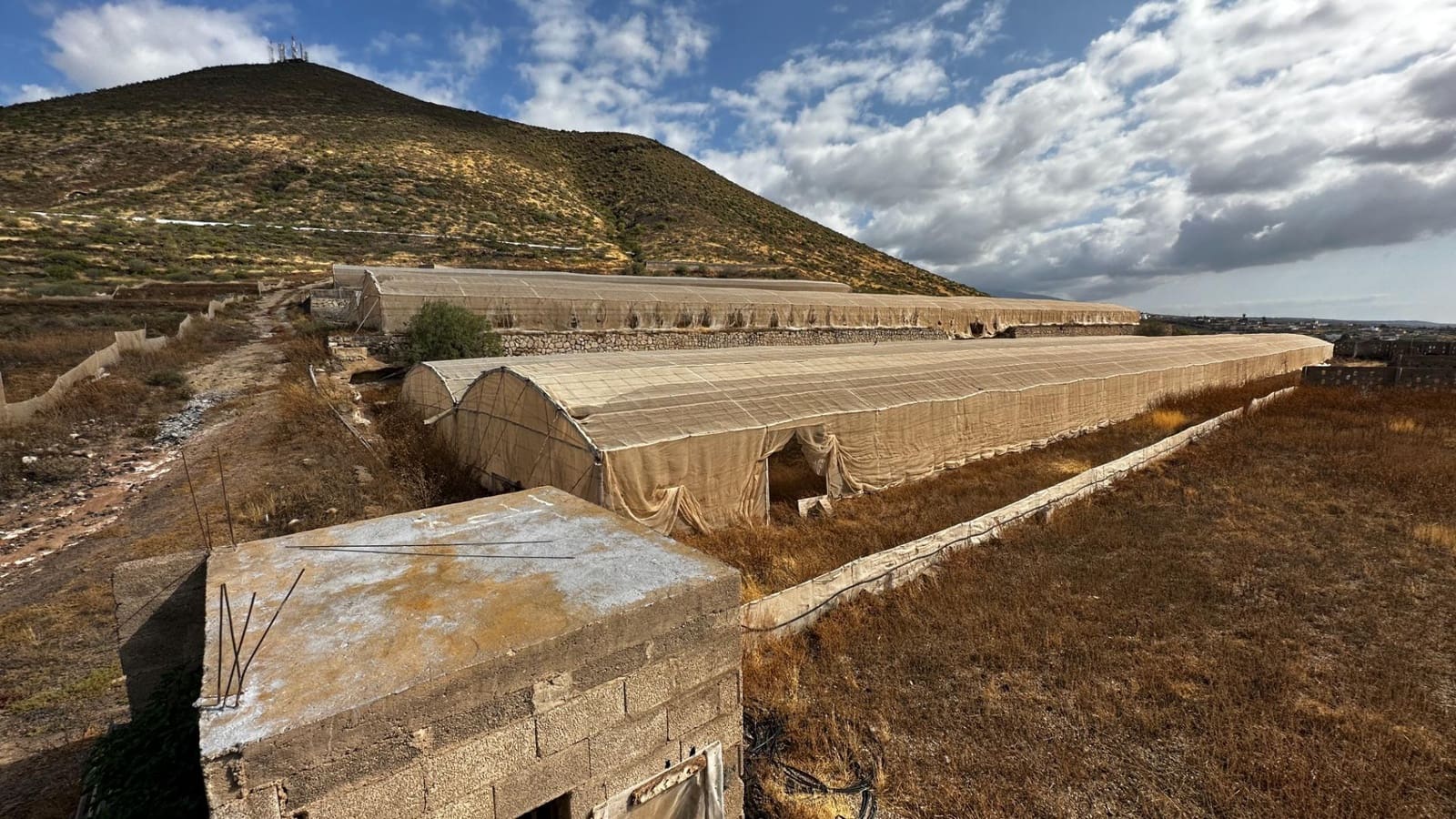 Rakentamaton maa myytävänä paikassa San Isidro de Abona - 670 000 € (Ref: 7620657)