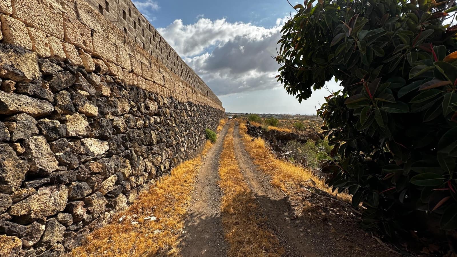 Rakentamaton maa myytävänä paikassa San Isidro de Abona - 670 000 € (Ref: 7620657)