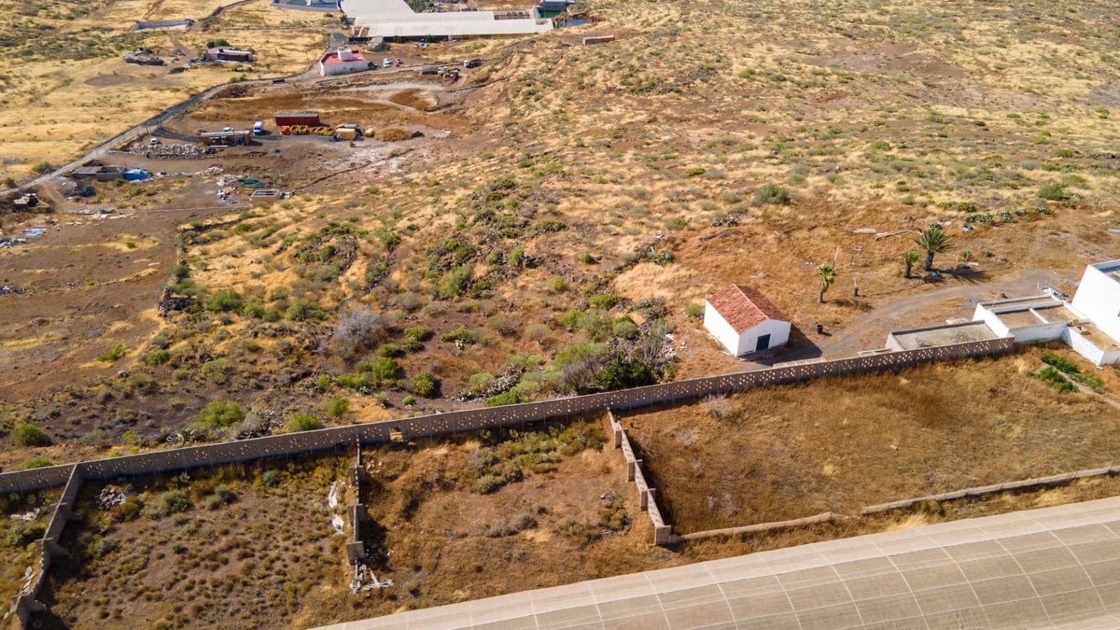 Ubebygd land til salgs i San Isidro de Abona - € 670 000 (Ref: 7620657)