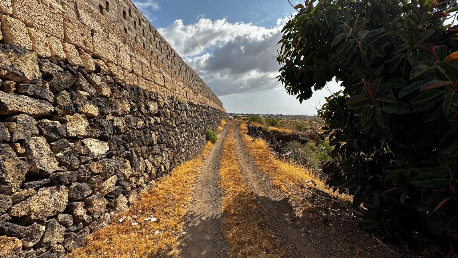 Ubebygd land til salgs i San Isidro de Abona - € 670 000 (Ref: 7620657)