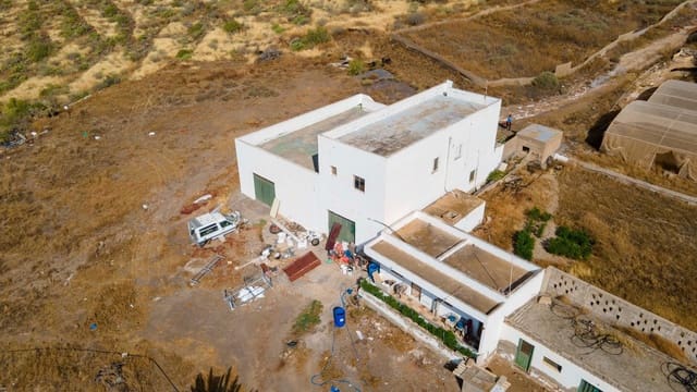 Teren niezagospodarowany na sprzedaż w San Isidro de Abona, Granadilla de Abona - 670 000 € (Ref: 7620657)