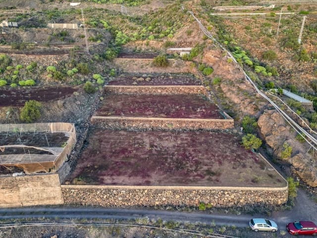 Grunde uden byggetilladelser til salg i Guía de Isora - € 189.000 (Ref: 7636698)