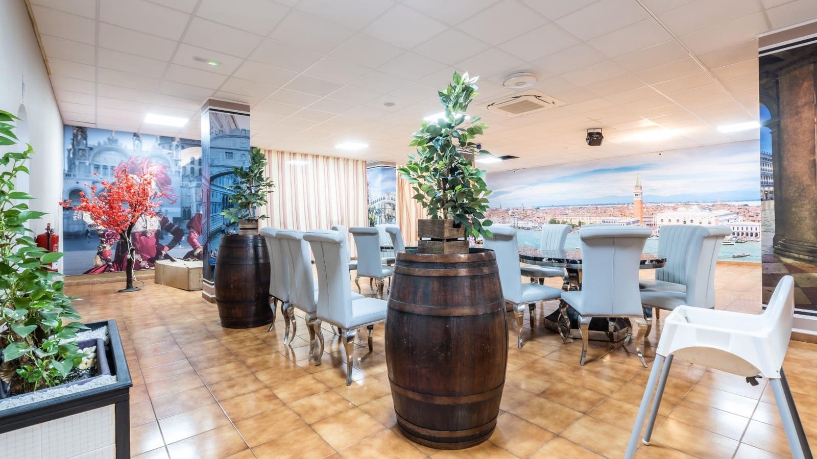 1 bedroom Commercial for sale in Costa del Silencio - € 379,000 (Ref: 7763252)