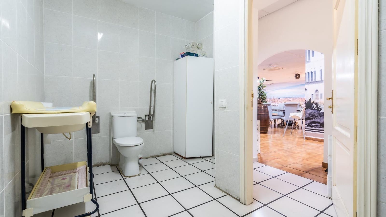 1 bedroom Commercial for sale in Costa del Silencio - € 379,000 (Ref: 7763252)